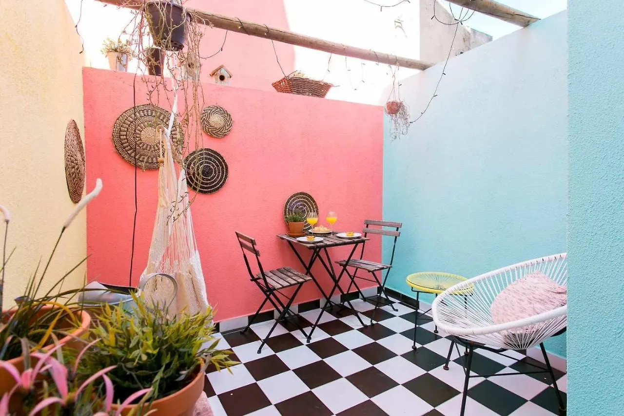 Charming Lisbon Home With Terrace St Amaro Апартаменты