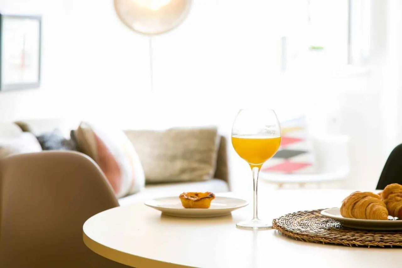Apartment Charming Lisbon Home With Terrace St Amaro